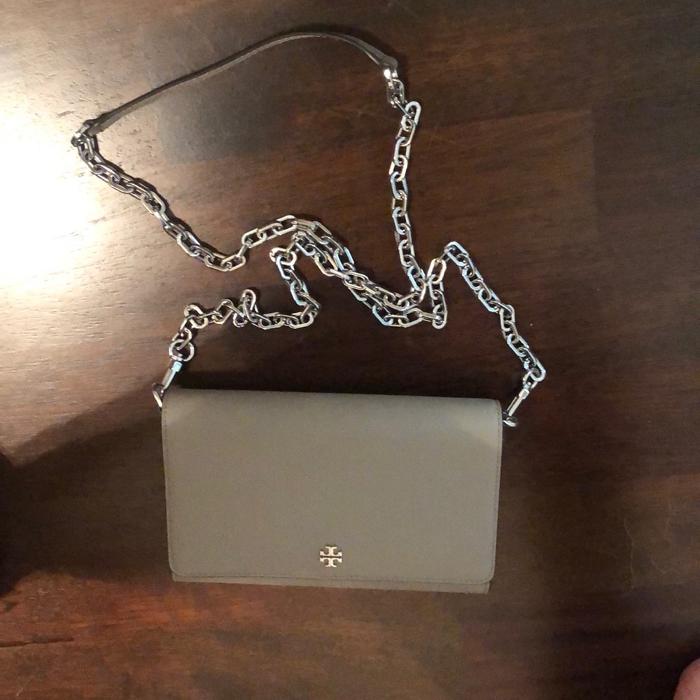 Tory Burch Robinson Chain Wallet